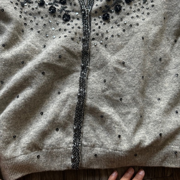 VINTAGE Beautiful Gray Beaded Cardigan - Picture 4 of 7